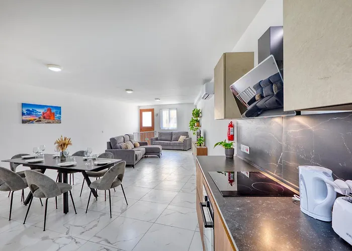 New! Sant Anna Residences, M2 By Sf Homes Daire *