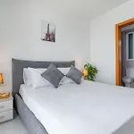 New! Sant Anna Residences, M2 By Sf Homes Daire
