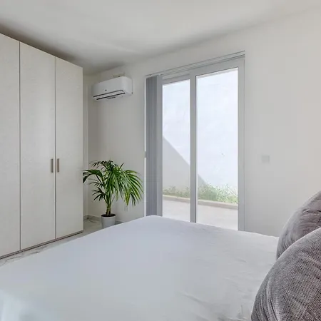 New! Sant Anna Residences, M2 By Sf Homes Apartmán